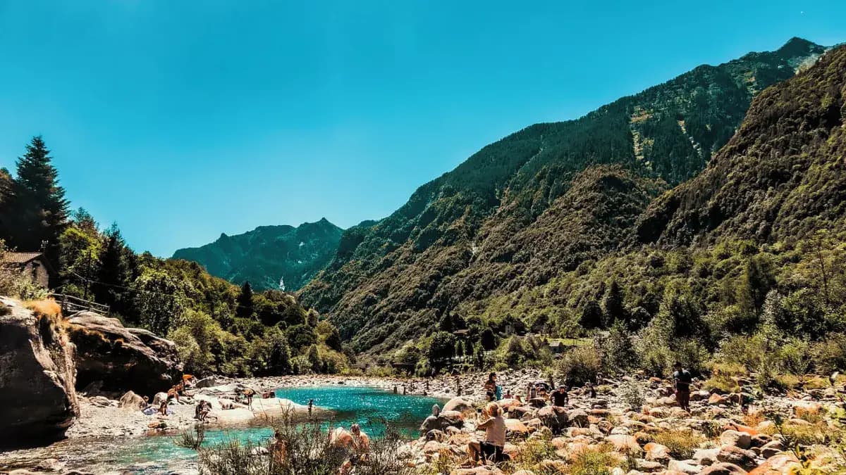 Verzasca-Tal im Kanton Tessin, italienischsprachige Schweiz